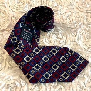 New Hickey Freeman mens silk tie